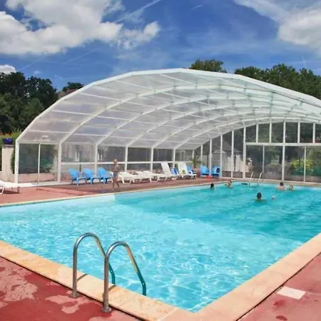 4 Etoiles - Piscine - Eeeegh *